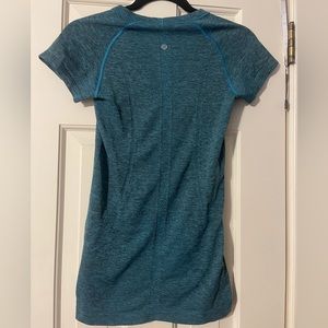 Women’s Lululemon Navy Blue-ish swiftly tech